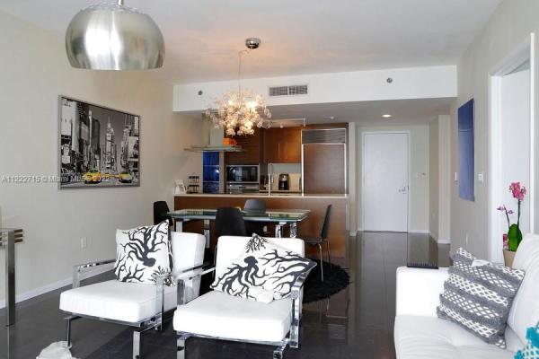 Icon Brickell Tower 3, 485 Brickell Ave #3307, Miami, Florida 33131, image 2