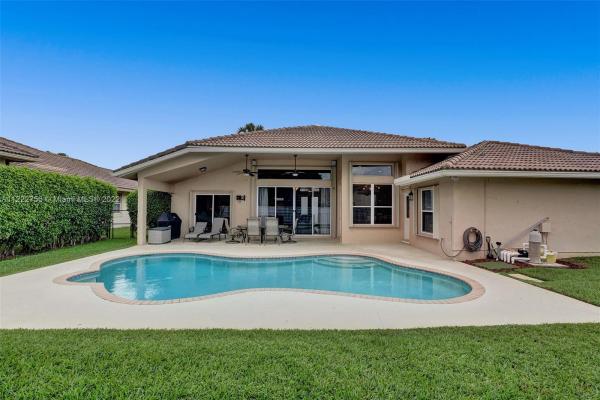 Carriage Pointe Estates, 8202 NW 41st St, Coral Springs, Florida 33065, image 1