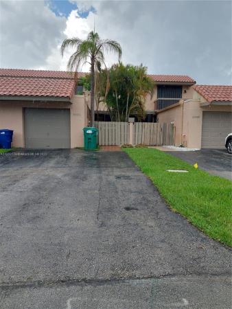 Golfwood, 20571 NE 6th Ct #20571, Ives Estates, Florida 33179, image 1