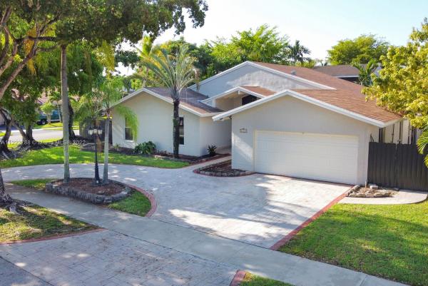 Rustic Lakes, 14464 SW 56th Ter, Kendale Lakes, Florida 33183, image 1