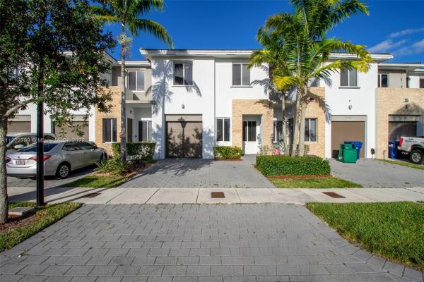 Venetian Parc, 17713 SW 150th Ct #17713, Richmond West, Florida 33187, image 2