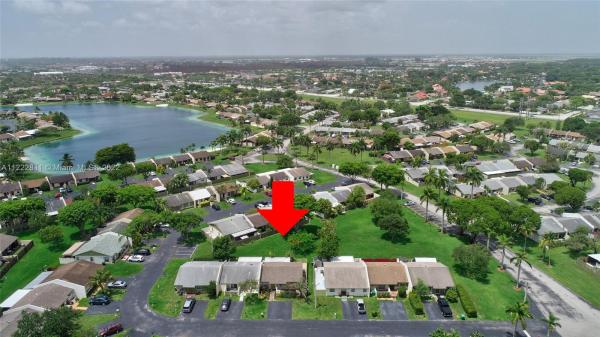 Devon Aire Villas, 12334 SW 112th Ter #12334, The Crossings, Florida 33186, image 2