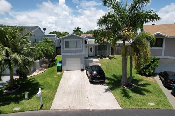 Montego Bay, 21694 SW 98th Pl, Cutler Bay, Florida 33190, image 2