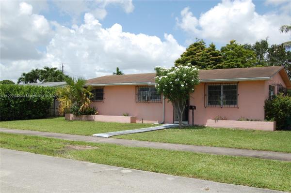 Heftler Homes Sunset Park, 8120 SW 98th Ave, Kendall, Florida 33173, image 2