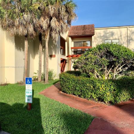 Lago Del Rey, 8670 SW 149th Ave #115, Kendall West, Florida 33193, image 1