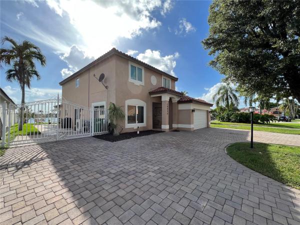 Marbella Park, 19950 NW 83rd Ave, Hialeah, Florida 33015, image 2