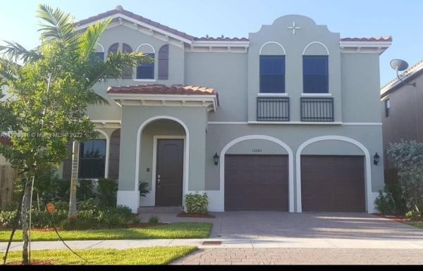 Venetian Parc, 15282 SW 173rd Ln, Richmond West, Florida 33187, image 2