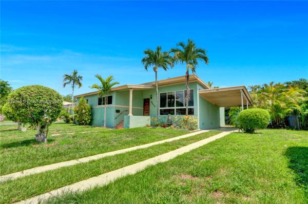 Coral Way Village, 8510 SW 29th St, Westchester, Florida 33155, image 2