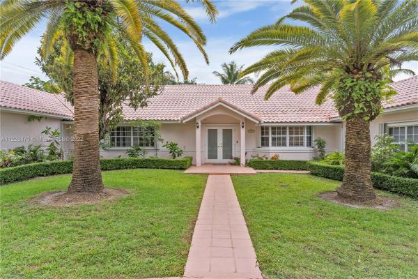 Pinecrest Residential, 7675 SW 132nd St, Pinecrest, Florida 33156, image 1