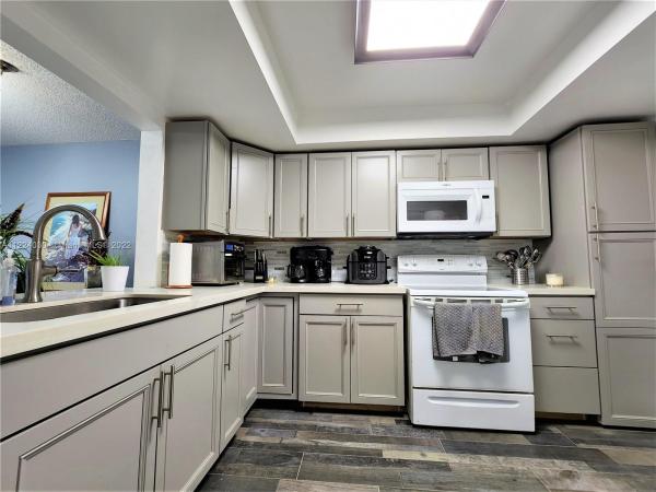 Foxcroft, 3390 Foxcroft Rd #C310, Miramar, Florida 33025, image 2