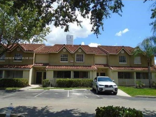 La Hacienda Country Club Of Miami, 18338 NW 68th Ave #D, Country Club, Florida 33015, image 1