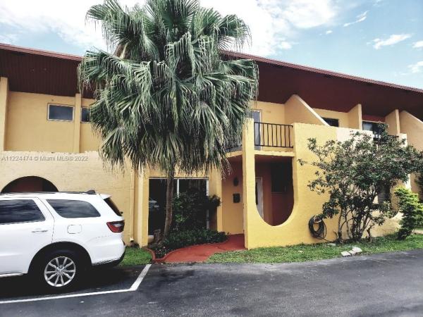 Taracoma Townhomes, 13715 SW 84th St #B, Glenvar Heights, Florida 33183, image 1