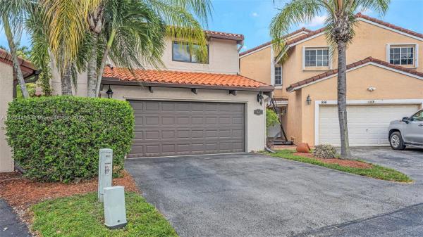 Tamiami Lakes, 851 SW 134th Pl, Tamiami, Florida 33184, image 1