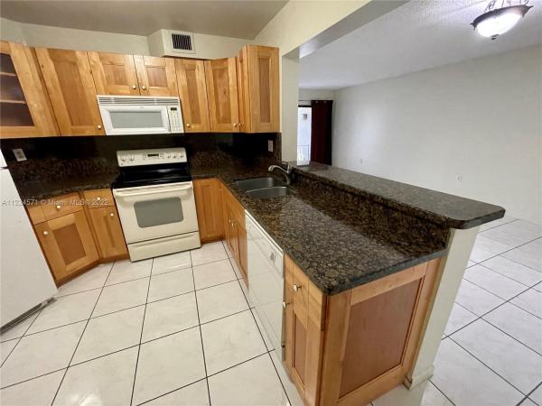 Bleau Fontaine, 9403 Fontainebleau Blvd #112, Fountainebleau, Florida 33172, image 1
