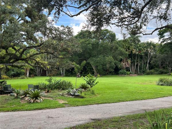 Avocado Land, 11855 SW 60th Ave, Pinecrest, Florida 33156, image 1
