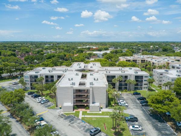 Horizons West, 8650 SW 133rd Avenue Rd #421, Kendale Lakes, Florida 33183, image 2