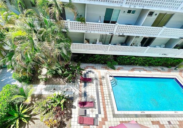 Twin Towers, 1620 West Ave #402, Miami Beach, Florida 33139, image 1