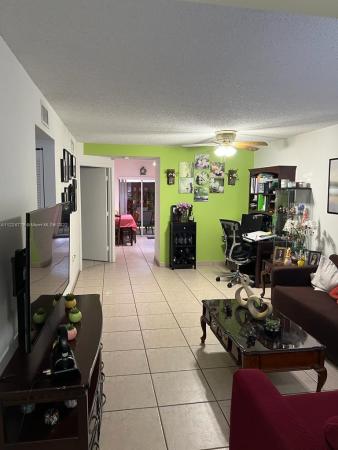 Lago Lindo Townvillas, Kendale Lakes, Florida 33183, image 1