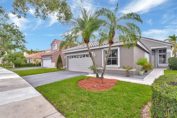 Stanton Lake, 780 Stanton Dr, Weston, Florida 33326, image 1