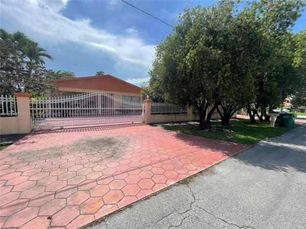 Flagami, 400 SW 80th Ave, Fountainebleau, Florida 33144, image 1