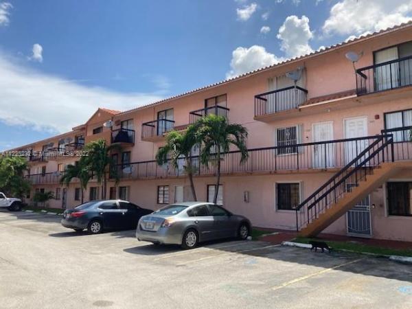 Hialeah Club Villas, 2186 W 60th St #20214, Hialeah, Florida 33016, image 1
