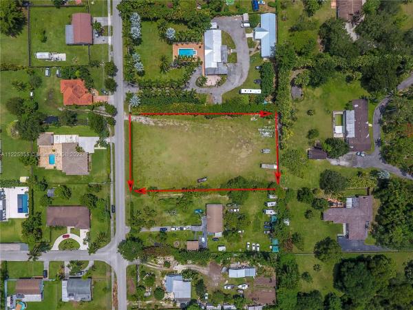 Richmond West No HOA, 298 SW 170th Ave, Richmond West, Florida 33030, image 1