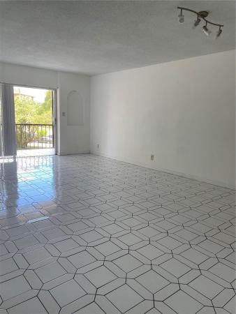 The Falls Of Inverrary, 6001 N Falls Circle Dr #306, Fort Lauderdale, Florida 33319, image 1