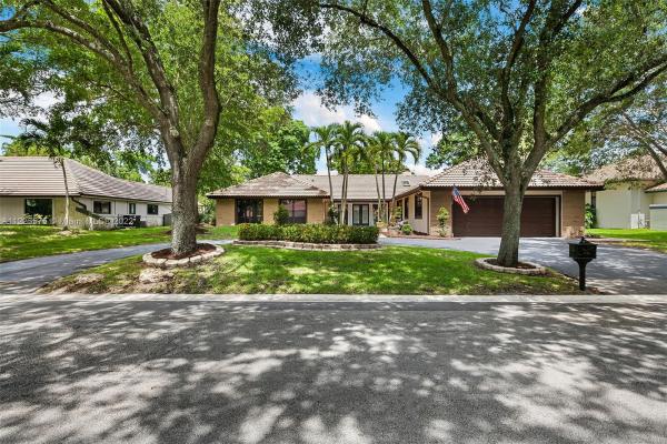 The Oaks, 522 NW 104th Ave, Coral Springs, Florida 33071, image 1