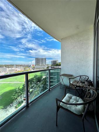 Four Midtown Miami, 3301 NE 1st Ave #H0807, Miami, Florida 33137, image 2