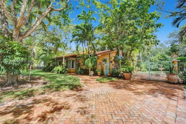 Kendall Pines, 7855 SW 99th St, Kendall, Florida 33156, image 2