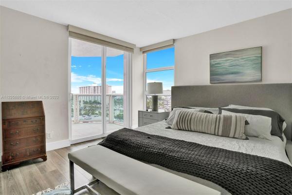 Arlen House East, 100 Bayview Dr #927, Sunny Isles Beach, Florida 33160, image 2