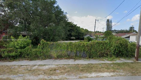 Greenacres, 2121 NW 45th St, Brownsville, Florida 33142, image 1
