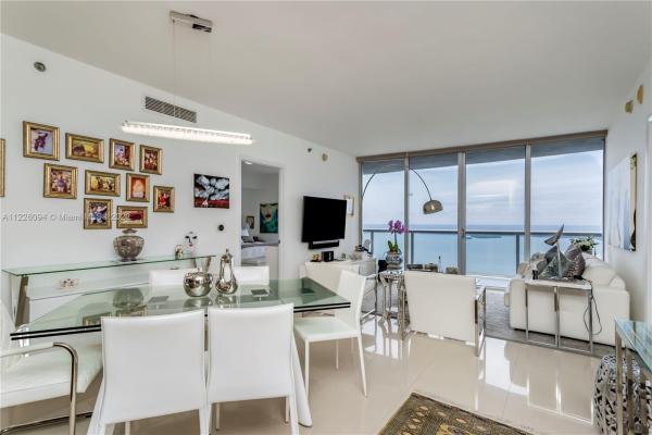 Icon Brickell Tower 1, 465 Brickell Ave #4505, Miami, Florida 33131, image 2