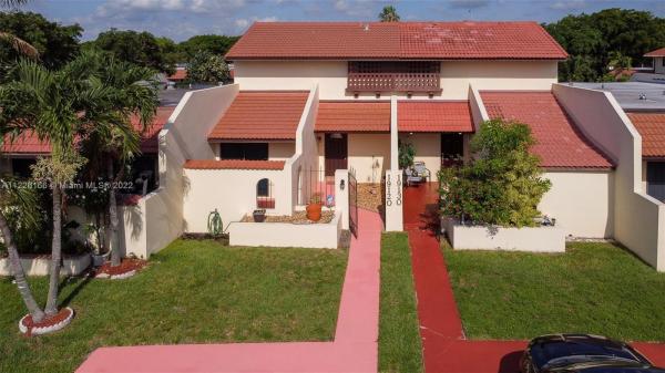 Townhomes Of Country Lake, 19120 NW 64th Ct #19120, Country Club, Florida 33015, image 1