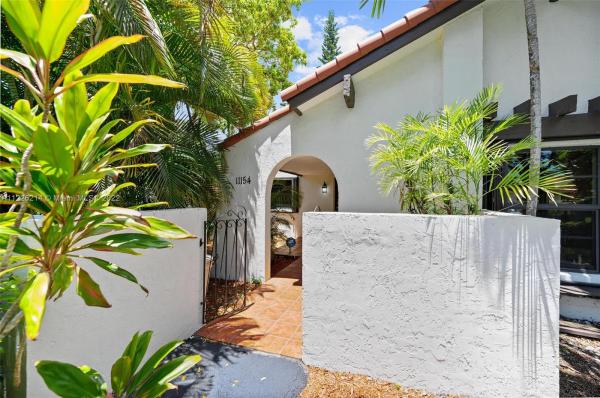 Town Villas In The Crossings, 11154 SW 133rd Ct #11154, The Crossings, Florida 33186, image 1