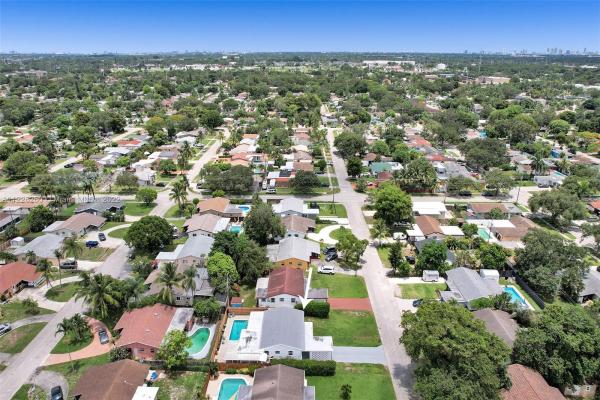 Driftwood Acres, 6741 Mcclellan St, Hollywood, Florida 33024, image 2