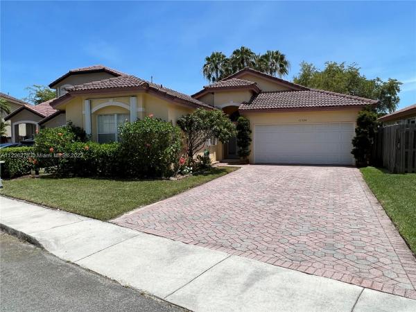 Bonita Lakes, 12384 SW 143rd Ln, Three Lakes, Florida 33186, image 2