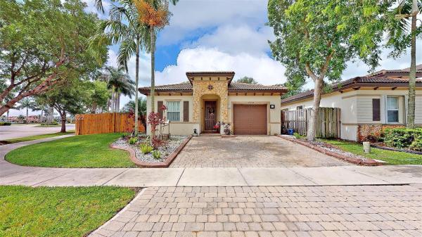 Atlantis At Oasis, 2498 NE 3rd Ct, Homestead, Florida 33033, image 1