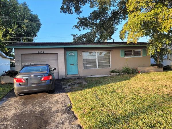 Gold Key Villas, 6855 NW 29th St, Sunrise, Florida 33313, image 2