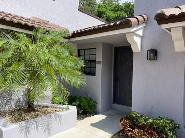 The Provinces Of Pierpointe At Pembroke Lakes, 11737 NW 11th St, Pembroke Pines, Florida 33026, image 2