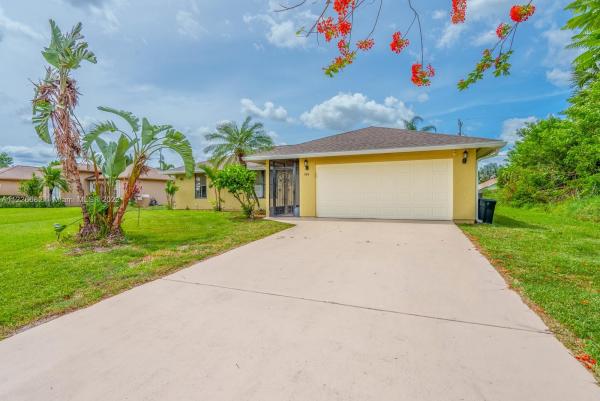 984 SW Cornelia Ave, Florida 34953, image 2
