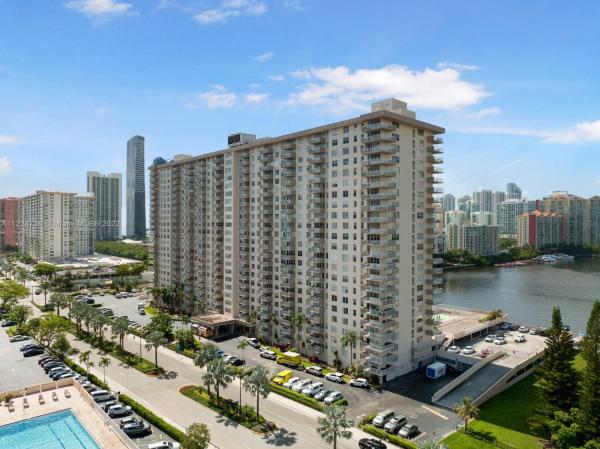 Winston Towers 100, 250 174th St #203, Sunny Isles Beach, Florida 33160, image 2