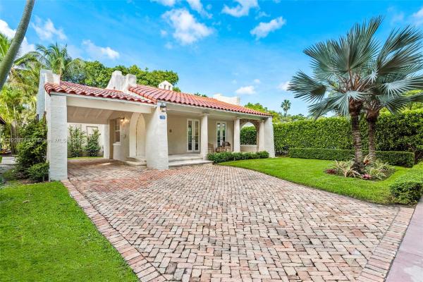 Granada, 728 Alhambra Cir, Coral Gables, Florida 33134, image 2