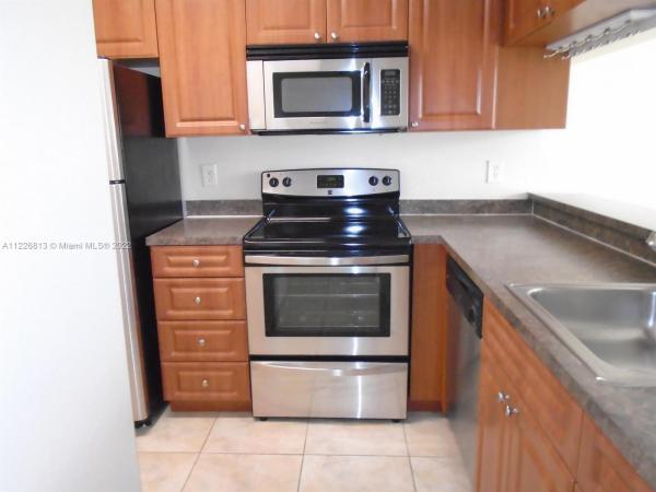 The Sterling Villages Of Palm Beach Lakes, West Palm Beach, Florida 33409, image 2