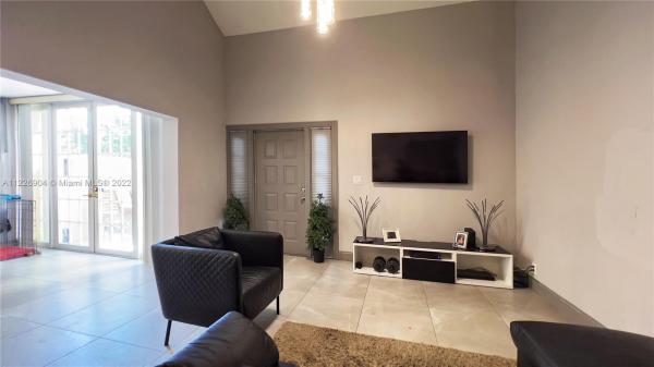 Mariner Village Townhouses, 20937 Bay Ct #118-1, Aventura, Florida 33180, image 2