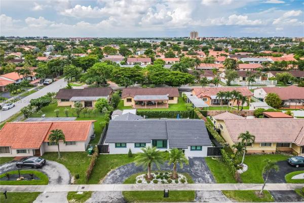West Gardens, 9801 SW 6th St, Fountainebleau, Florida 33174, image 1