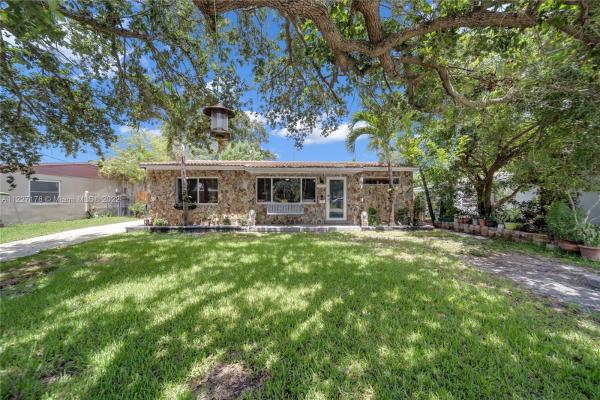 Look Homesites, 2202 N 28th Ave, Hollywood, Florida 33020, image 2