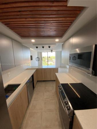 Vecino Del Mar, 2350 NE 135th St #504, North Miami, Florida 33181, image 1