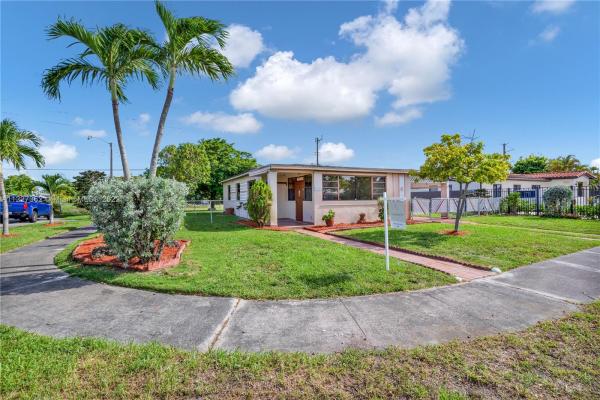 Lee Manor, 10300 SW 35th Ter, University Park, Florida 33165, image 1