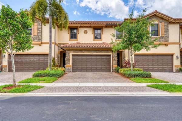 Vaquero Trails, 12260 Village Pl, Davie, Florida 33325, image 1